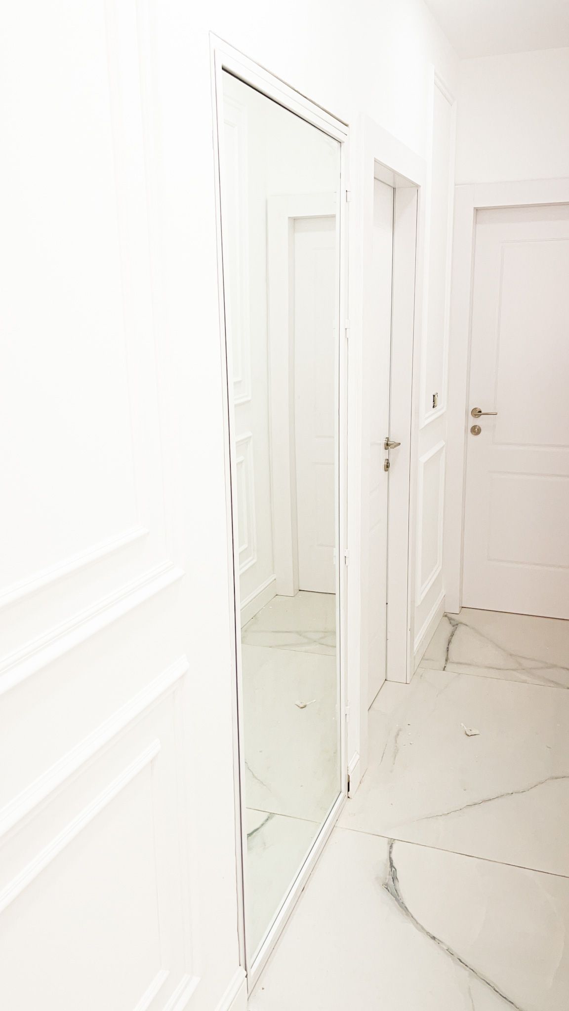 דלת מראה לארון חשמל קלאסית 